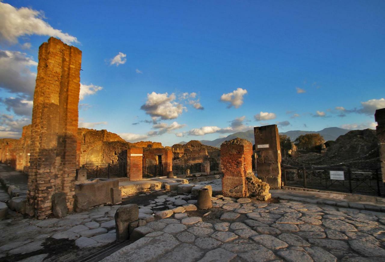 Tra Amalfi, Pompei, Paestum Apartment Salerno Ngoại thất bức ảnh