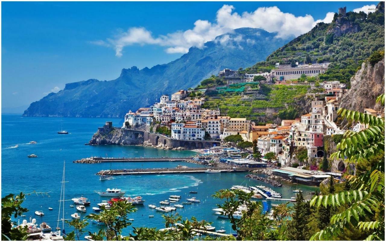 Tra Amalfi, Pompei, Paestum Apartment Salerno Ngoại thất bức ảnh